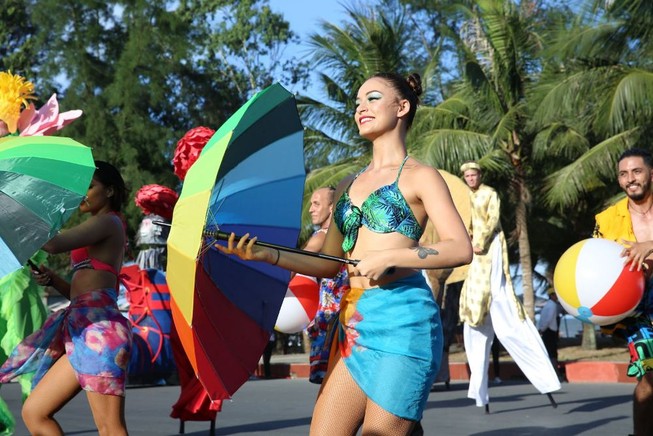 Carnival khuấy đảo đường phố xứ Thanh