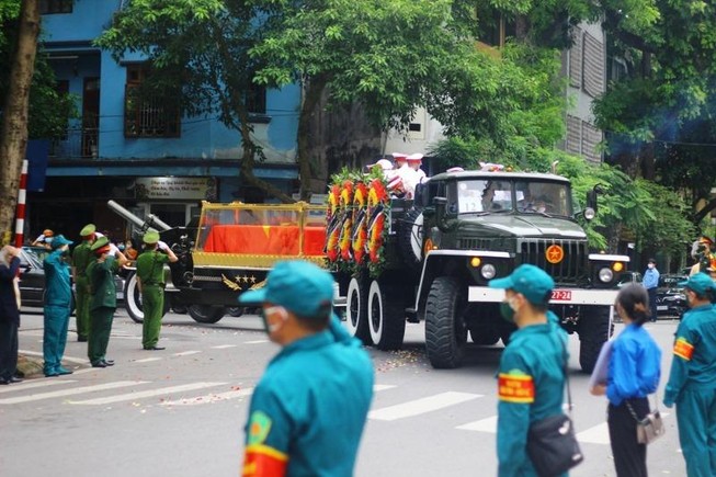 Tiễn đưa nguyên Tổng Bí thư Lê Khả Phiêu về cõi vĩnh hằng
