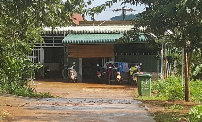 Bé gái 8 tuổi bị cô dạy thêm đánh bầm tím