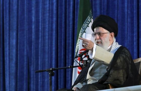 Iran thề sẽ kháng cự Mỹ đến cùng
