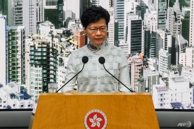 Lãnh đạo Hong Kong chính thức xin lỗi dân chúng