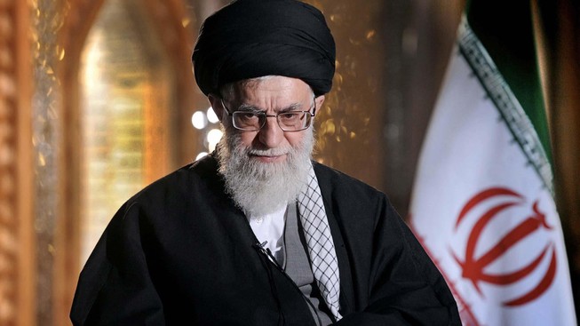 Lãnh đạo Tối cao Iran doạ trả đũa Anh vụ bắt tàu chở dầu