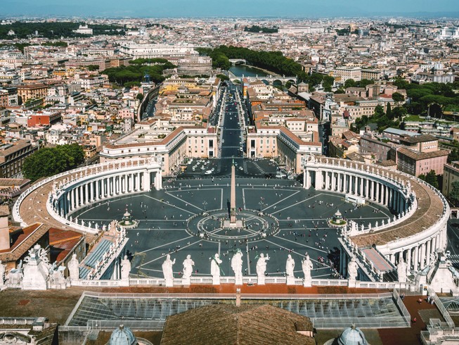 Vatican bắt giữ nhiều quan chức cấp cao để điều tra tài chính