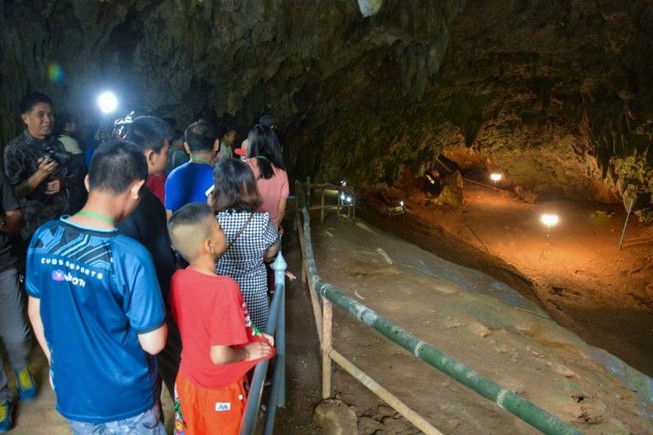 Hang động nơi đội bóng nhí mắc kẹt được mở cửa trở lại