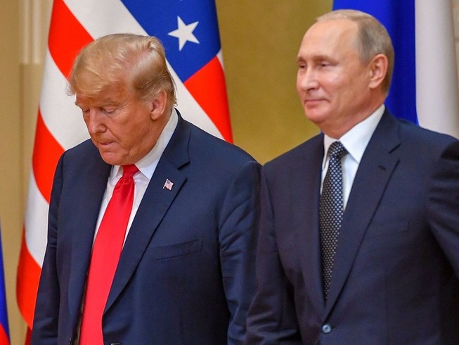 Tổng thống Mỹ Donald Trump và Tổng thống Nga Vladimir Putin gặp nhau ở Helsinki, Phần Lan năm 2018. Ảnh: AFP