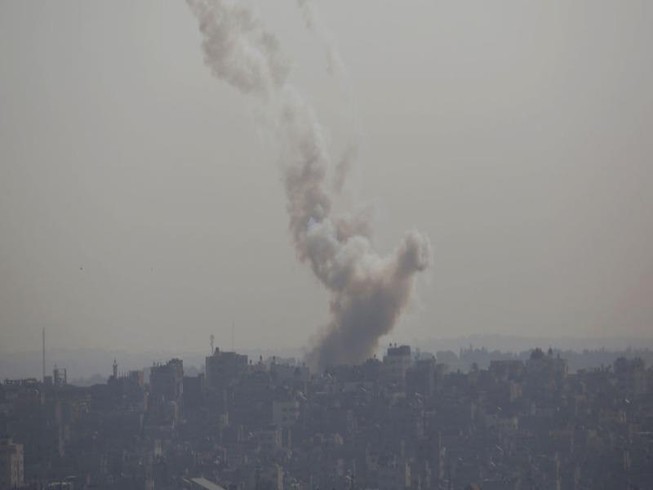 Israel-Palestine tấn công qua lại, căng thẳng tăng cao ở Gaza