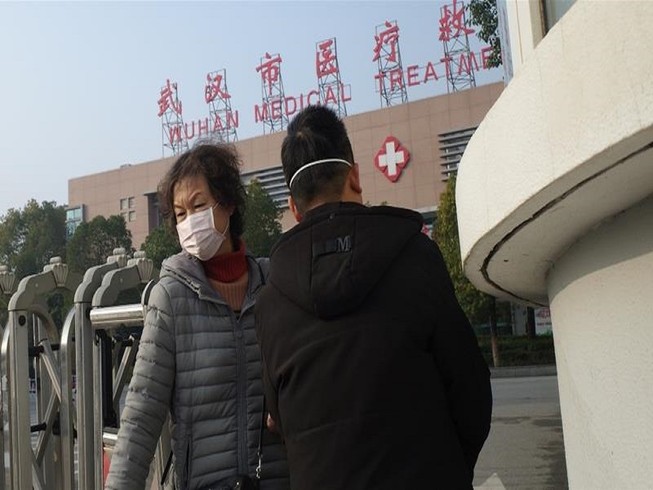 Cơ quan y tế TP Vũ Hán xác nhận trường hợp thứ hai tử vong do virus viêm phổi lạ. Ảnh: AFP