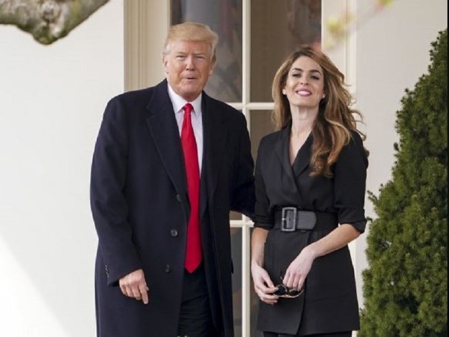 Tổng thống Donald Trump và Cựu Giám đốc truyền thông Nhà Trắng hồi tháng 3-2018. Ảnh: AP