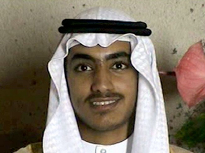 Hamza bin Laden, con trai của Osama bin Laden, luôn là mục tiêu tiêu diệt hàng đầu của Tổng thống Mỹ Donald Trump. Ảnh: STRIPES