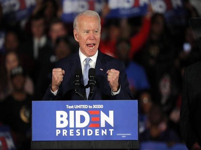 Cựu Phó Tổng thống Mỹ Joe Biden phát biểu sau chiến thắng cuộc bỏ phiếu sơ bộ tại bang South Carolina ngày 29-2. Ảnh: AP