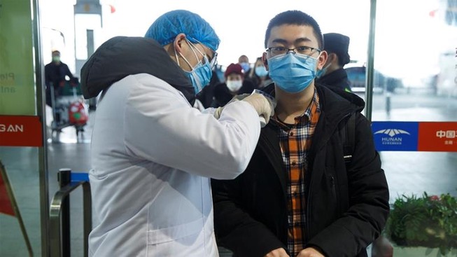 Một chốt kiểm tra y tế tại Trung Quốc. Ảnh: REUTERS