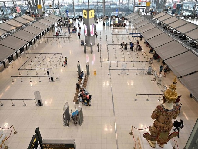 Sân bay quốc tế Suvarnabhumi ở thủ đô Bangkok những ngày này do ảnh hưởng của COVID-19. Ảnh: AFP