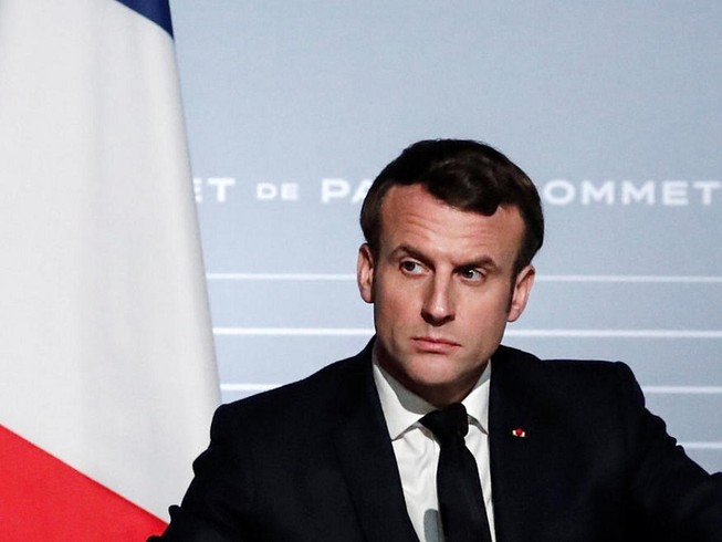 Tổng thống Pháp Emmanuel Macron đã ban hành một số biện pháp mới để chống dịch COVID-19. Ảnh: AFP