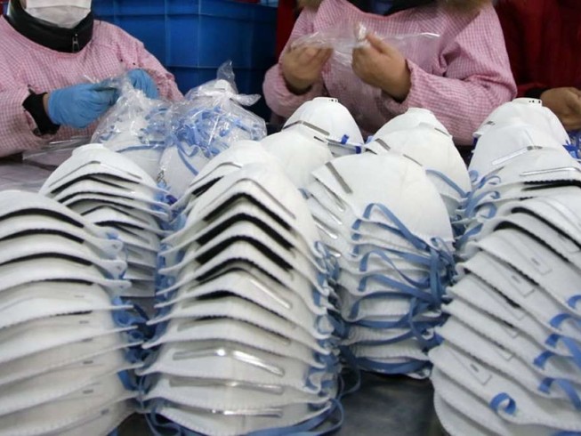 Một cơ sở sản xuất khẩu trang ở TP Thâm Quyến, Trung Quốc (Ảnh chụp ngày 24-3). Ảnh: EURO NEWS