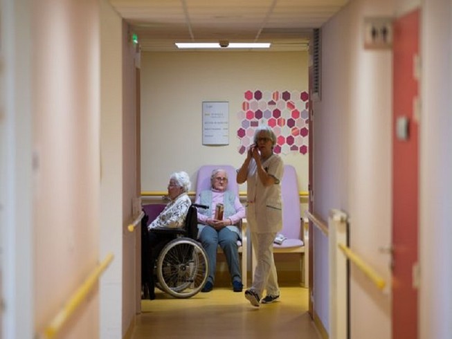 Hình ảnh tại một viện dưỡng lão tại Pháp. Ảnh: GETTY IMAGES