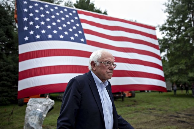 Ứng viên Bernie Sanders quyết định ngừng chiến dịch tranh cử tổng thống. Ảnh: BLOOMBERG