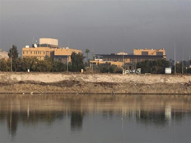 Đại sứ quán Mỹ ở khu vực Vùng Xanh của thủ đô Baghdad (Iraq) nhìn từ bên bờ sông Tigris. Ảnh: AFP
