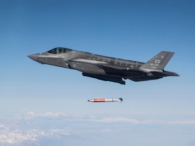 Máy bay F-35A thử nghiệm thả bom hạt nhân ngày 25-11-2019. Ảnh: F-35 JPO