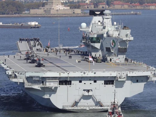 Tàu sân bay HMS Queen Elizabeth của Anh đậu tại New York năm 2018. Ảnh: GETTY IMAGES