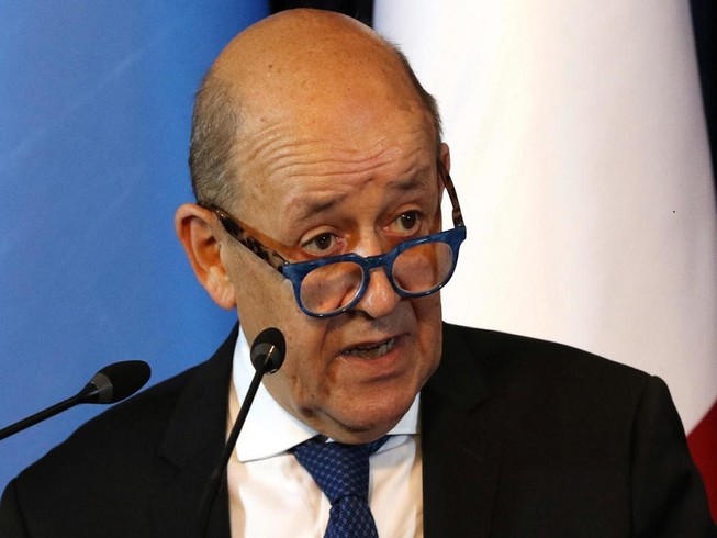 Ngoại trưởng Pháp Jean-Yves Le Drian phát biểu về vấn đề Tân Cương trước Quốc hội nước này.