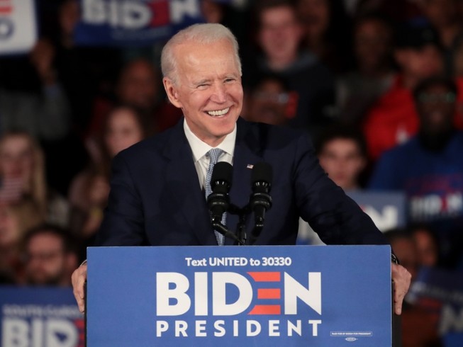 Ứng viên Joe Biden trong một bài phát biểu vận động tranh cử ở bang quê nhà Pennsylvania ngày 8-9. Ảnh: CNN