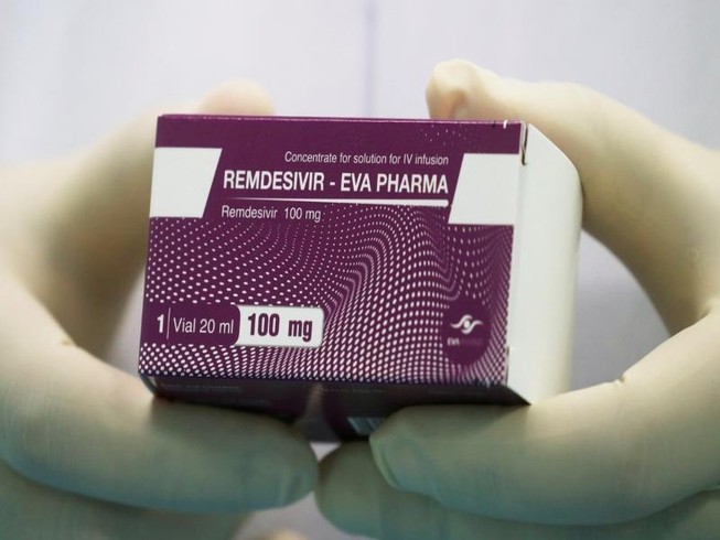 Thuốc ông Trump từng dùng được FDA cấp phép điều trị COVID-19