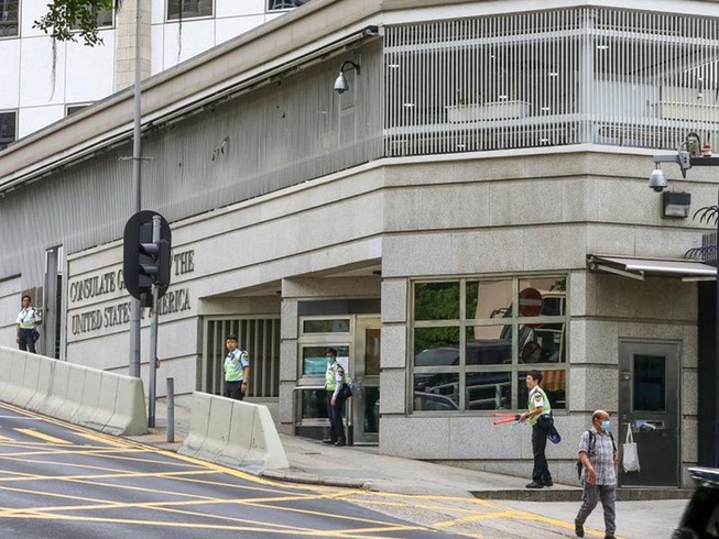 4 nhà hoạt động Hong Kong xin vào lãnh sự quán Mỹ 'tị nạn'