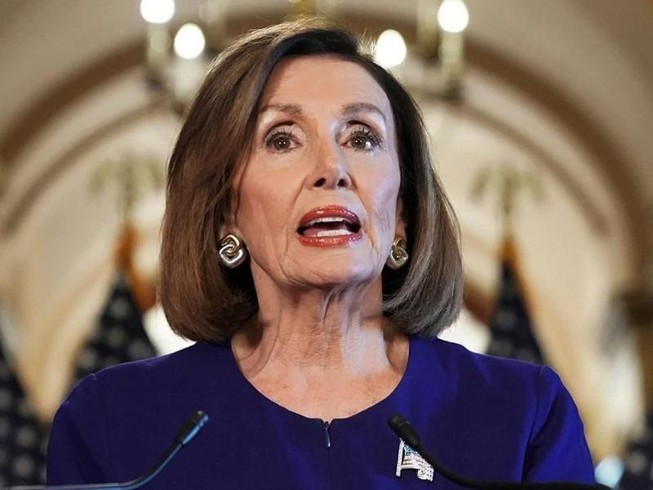 Bà Pelosi sẽ là tân tổng thống nếu ông Trump và ông Biden hòa?