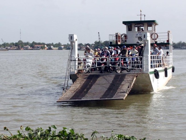 Giám đốc Sở GTVT Cần Thơ giải thích về việc cấm đò ngang
