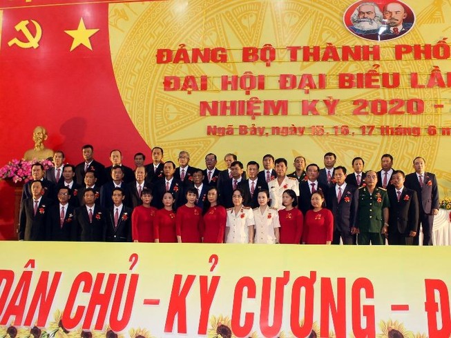 Ông Nguyễn Huỳnh Đức tái đắc cử Bí thư Thành ủy TP Ngã Bảy