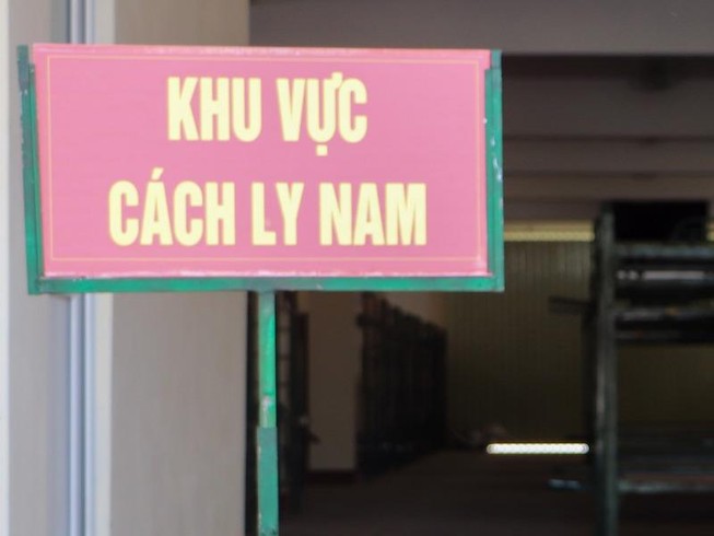 Bị phạt 3,5 triệu vì leo rào trốn khỏi khu cách ly tập trung