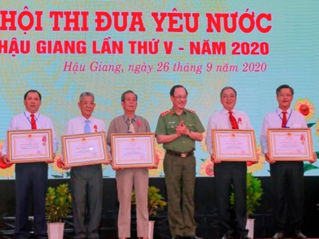 Thứ trưởng Bộ Công an dự Đại hội thi đua yêu nước Hậu Giang