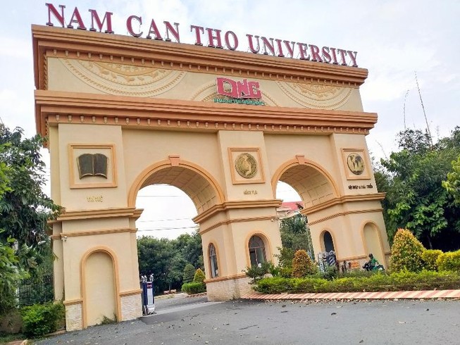 Cần Thơ: trường ĐH buộc sinh viên đóng tiền để trồng cây