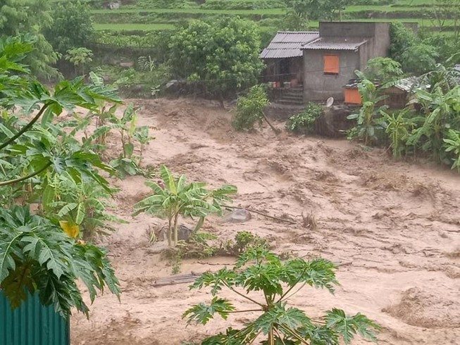 Thủ tướng yêu cầu khẩn trương khắc phục hậu quả do bão số 3