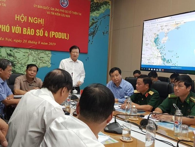 Phó thủ tướng yêu cầu ứng phó khẩn cấp với bão số 4