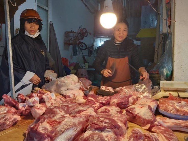 Hàng loạt công ty thông báo giảm giá heo còn 70.000 đồng/kg