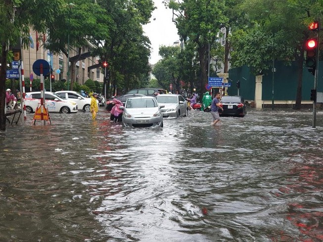 Bắc bộ và Bắc Trung bộ sắp mưa rất to, đề phòng sạt lở đất