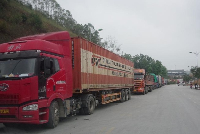 Khuyến cáo tạm dừng đưa nông sản lên biên giới Việt-Trung