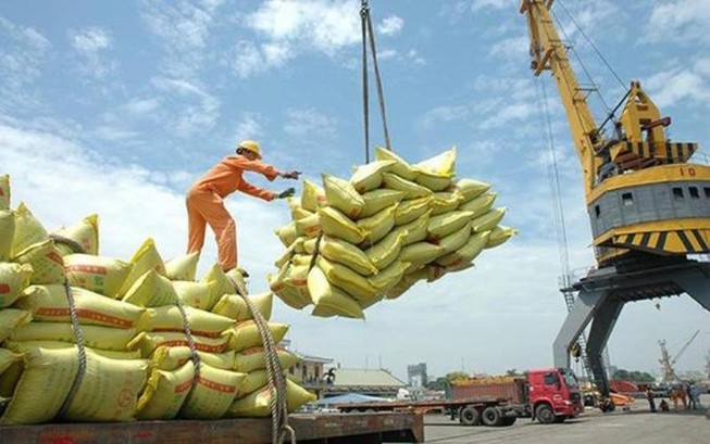 Bộ Công Thương giải thích về xuất khẩu 400.000 tấn gạo