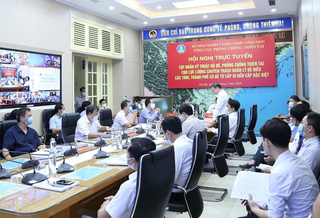 Lo ngại an toàn đê điều phía Bắc từ những trận lũ lịch sử