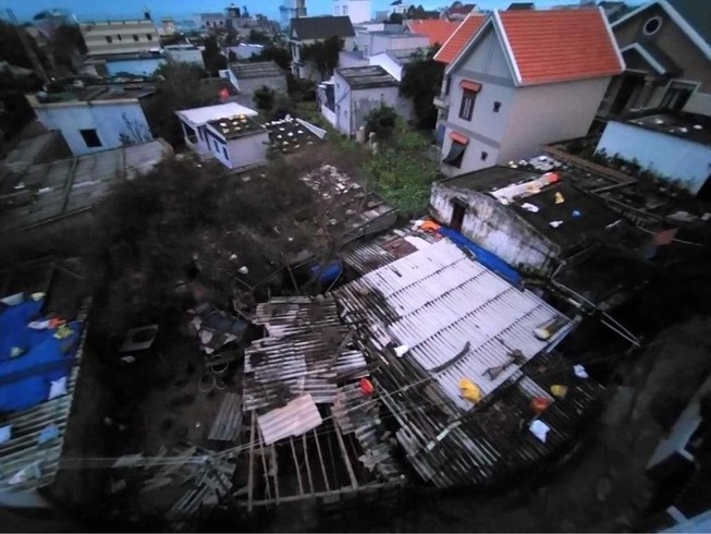6 giờ sáng nay, 28-10: Sóng biển trắng trời đảo Lý Sơn