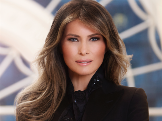 Nhà Trắng công bố ảnh chân dung bà Melania Trump