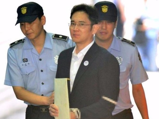 'Thái tử' Samsung lãnh án 5 năm tù