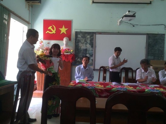 Phục chức hiệu trưởng cho cô giáo bị kỷ luật sai