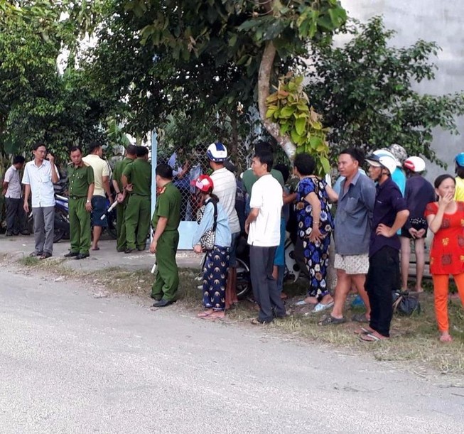 Cần Thơ: Đâm vợ tử vong rồi ngồi khóc