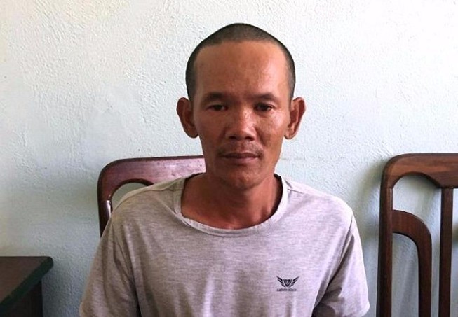 Bắt hàng xóm làm bé 15 tuổi mang thai