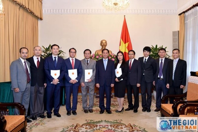Nhân sự mới