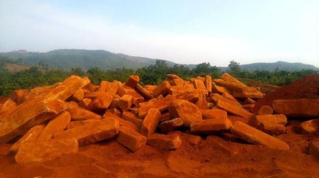 Kiểm tra môi trường, phát hiện mỏ đá bazan trái phép