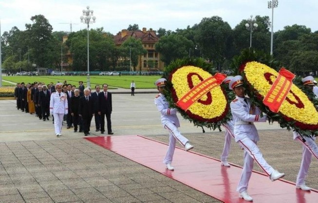 Lãnh đạo Đảng, Nhà nước vào Lăng viếng Chủ tịch Hồ Chí Minh