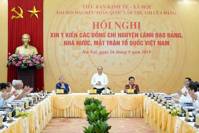 Thủ tướng nghe các nguyên lãnh đạo góp ý về chiến lược KTXH